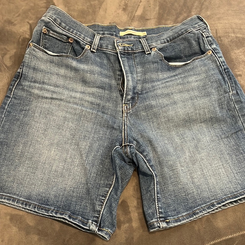 Levi jean shorts